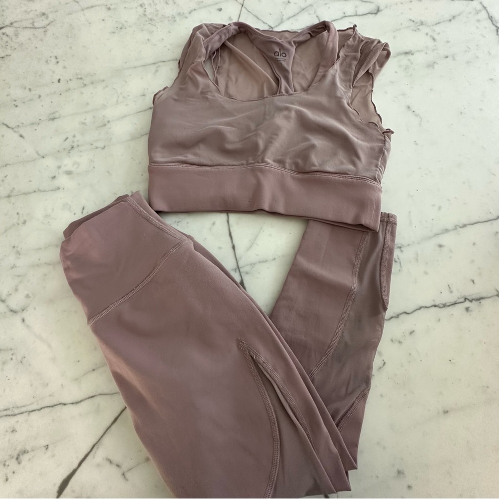 Alo Yoga Mauve Mesh Set